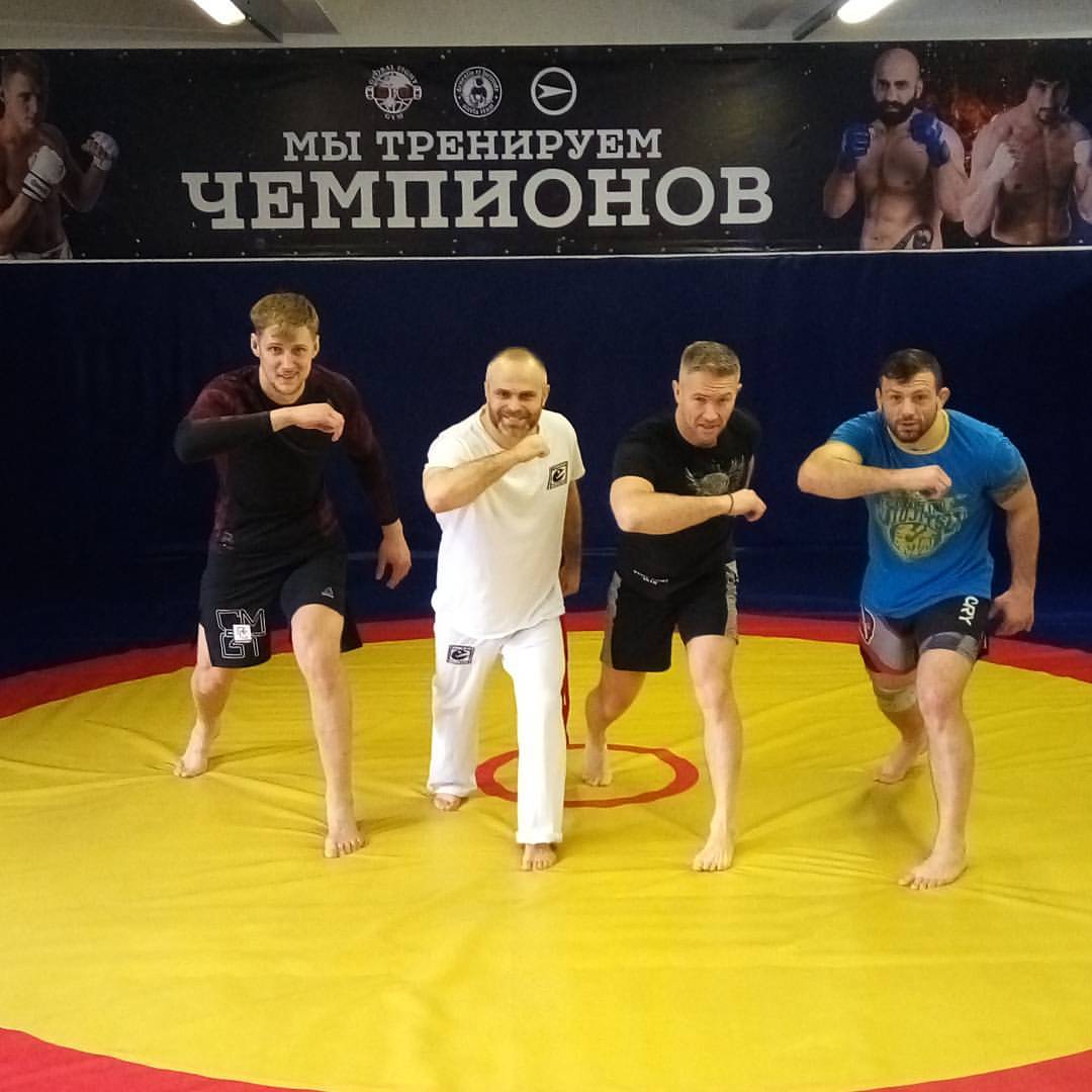 Команда после тренировки с топовыми бойцами, 2018